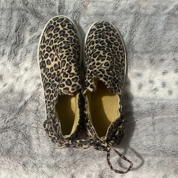 SUPER CUTE leopard shoes - Picture 1 of 4
